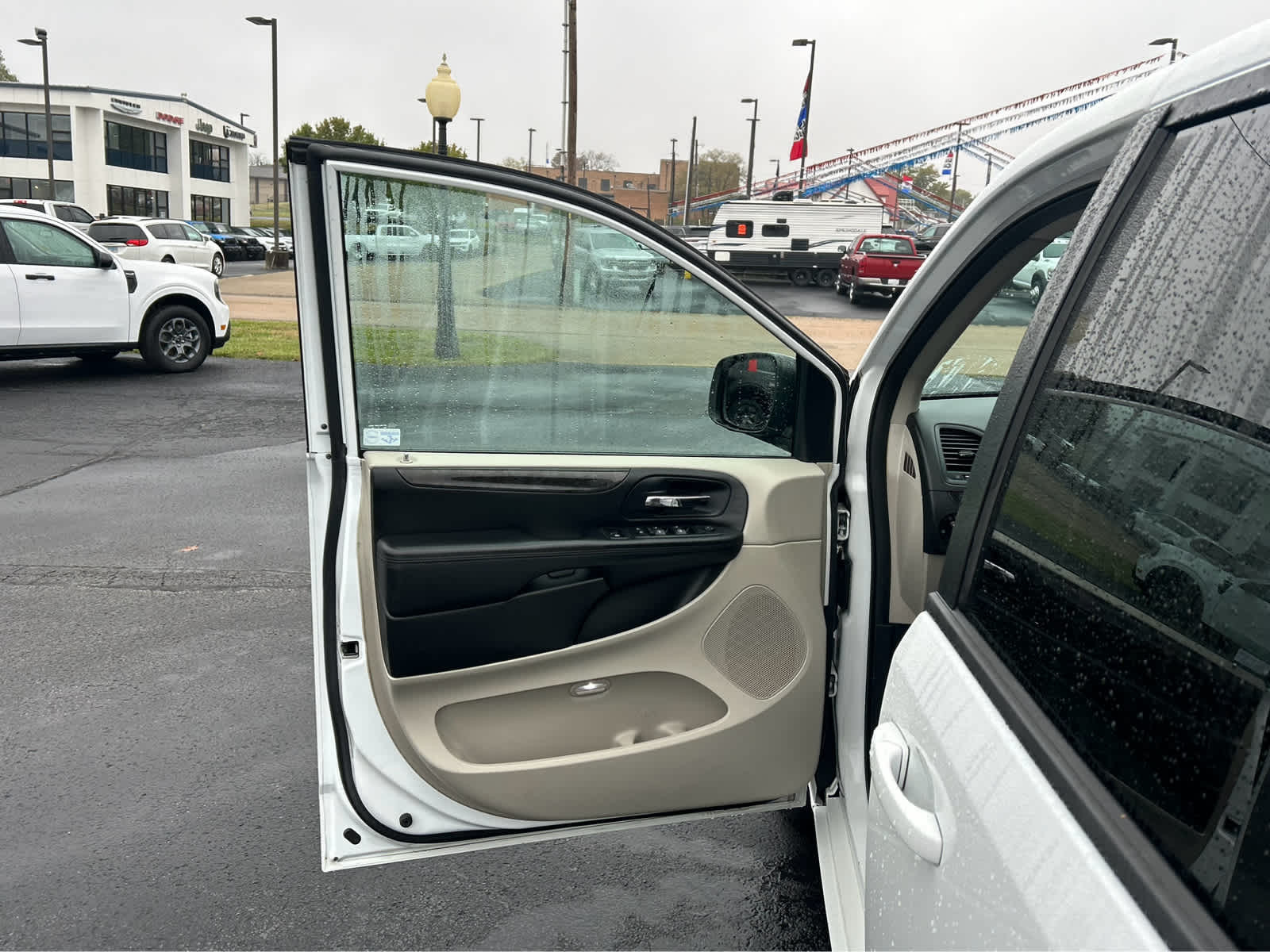 2014 Dodge Grand Caravan SXT - Photo 20