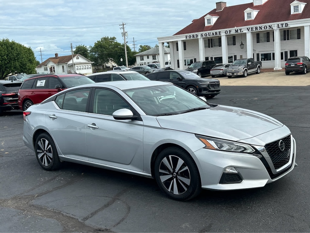 Used 2022 Nissan Altima 2.5 SV AWD Sedan