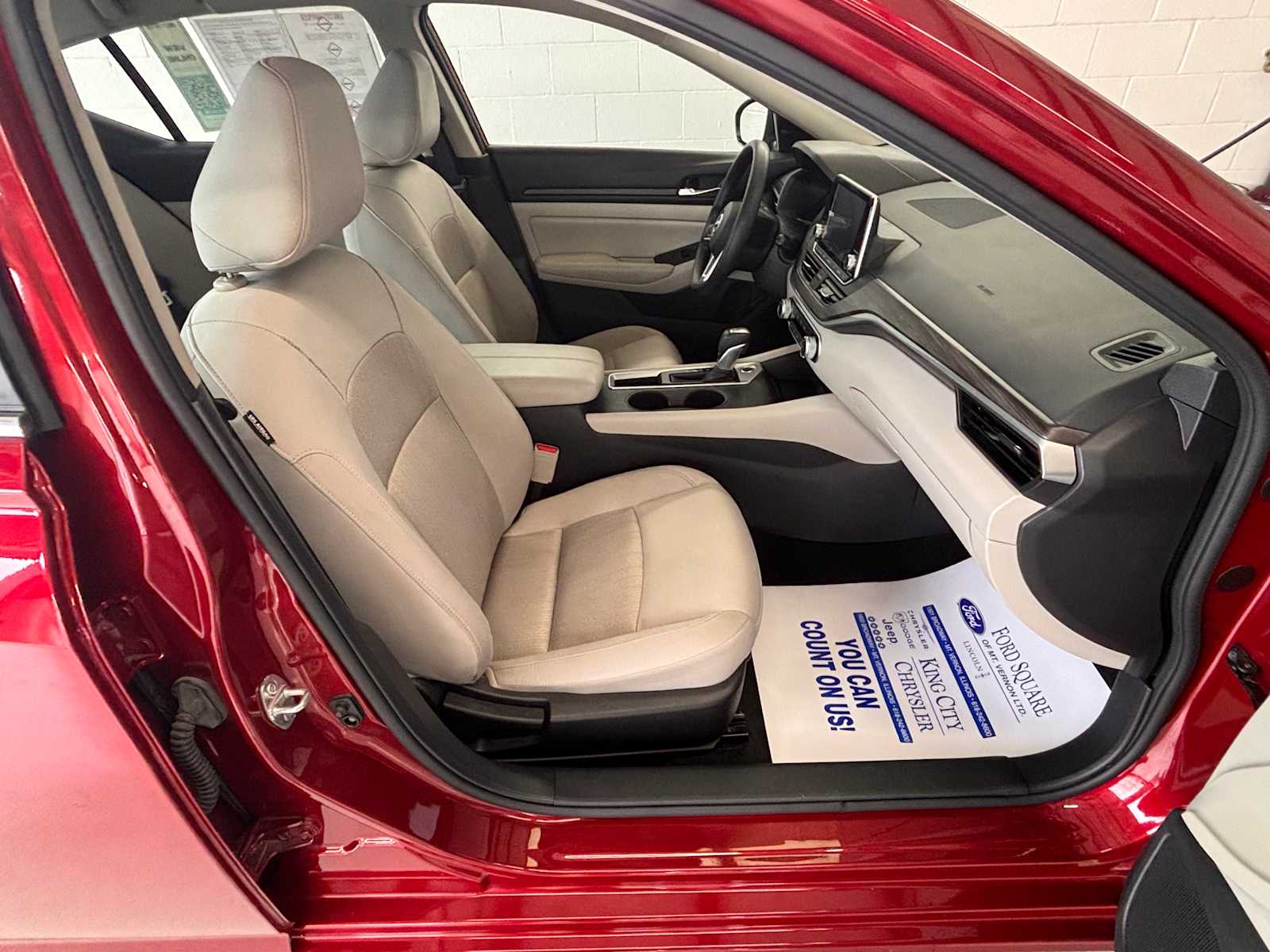 2025 Nissan Altima SV - Photo 13