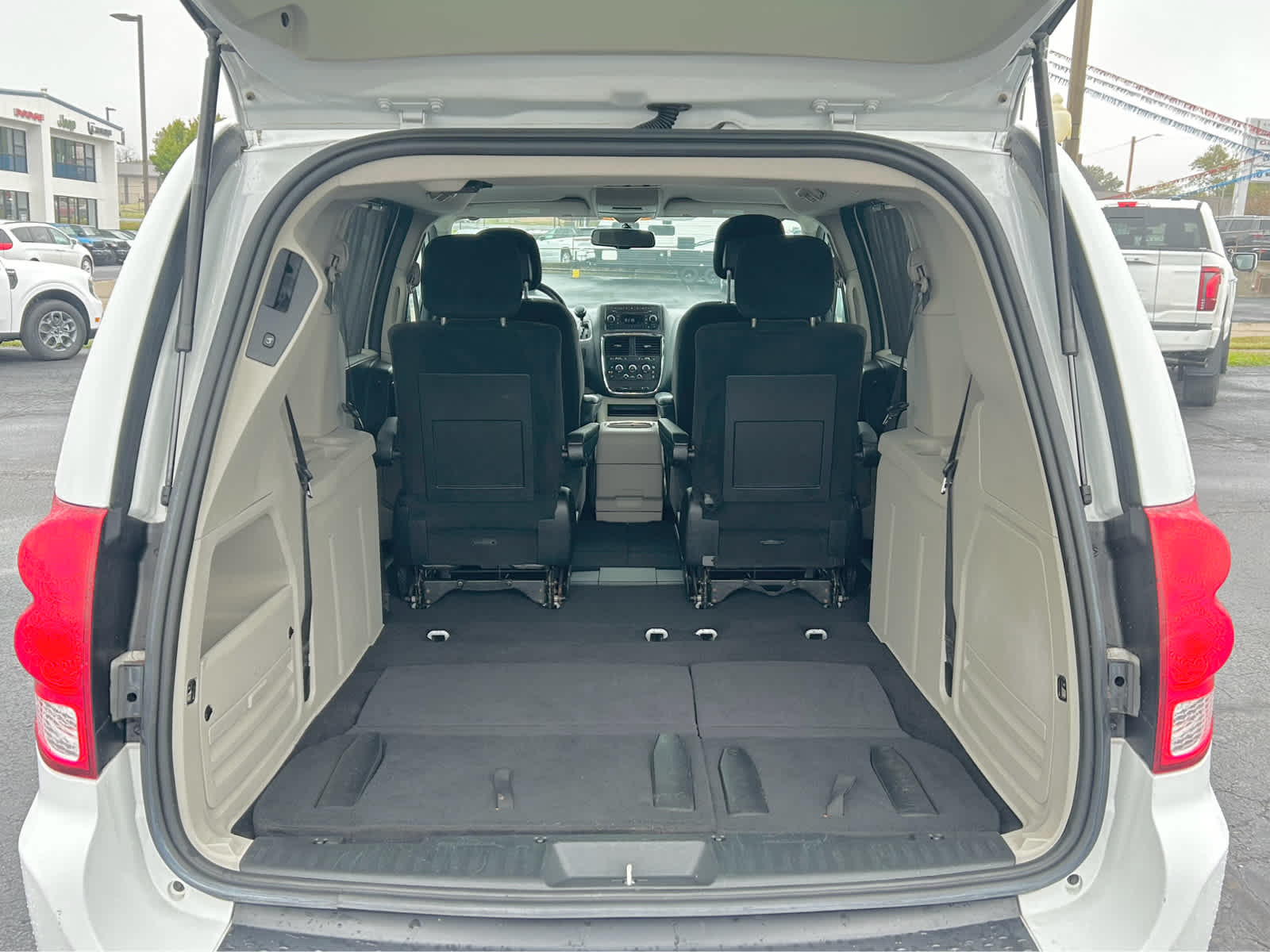 2014 Dodge Grand Caravan SXT - Photo 7