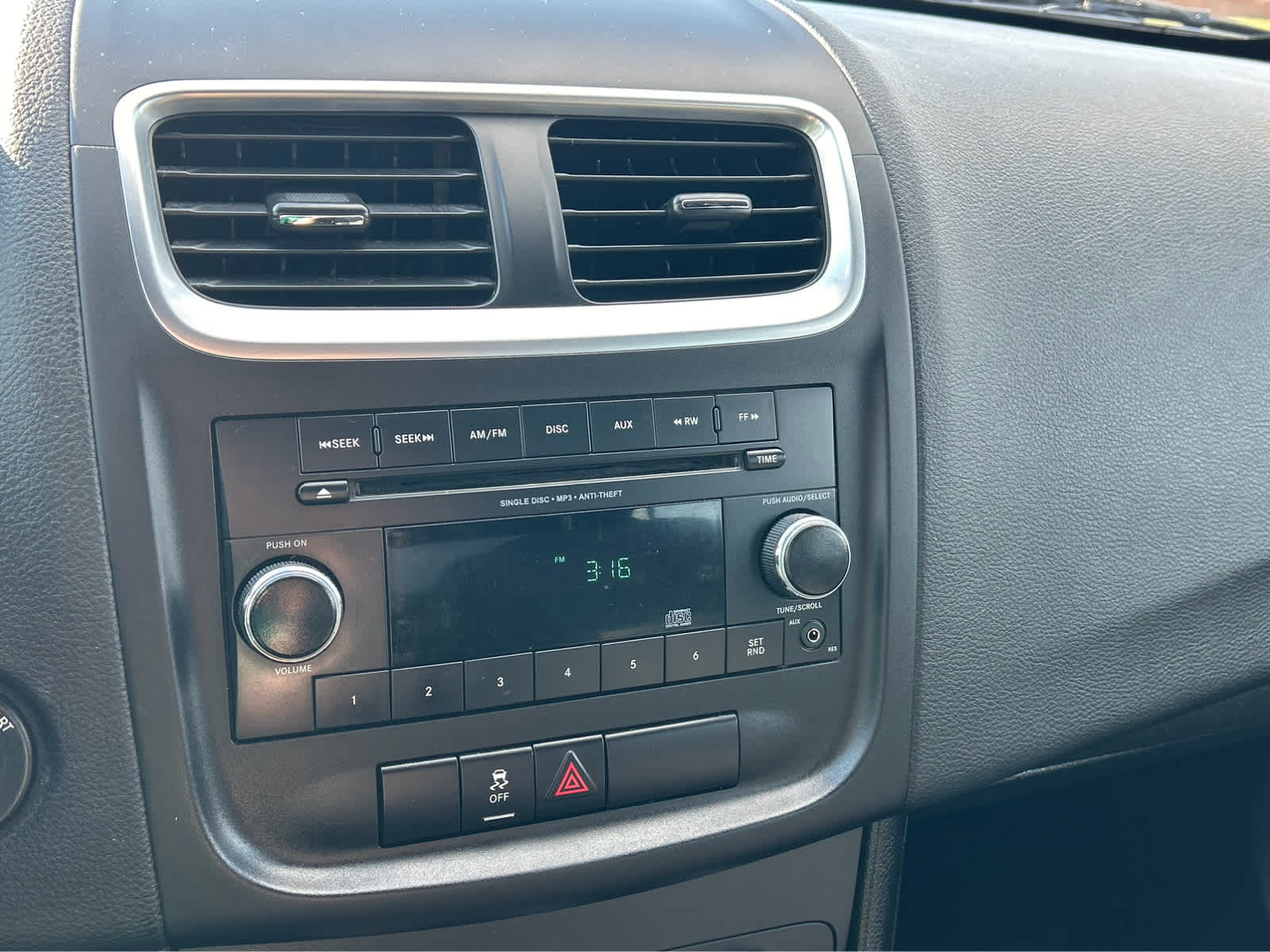 2013 Dodge Avenger SE - Photo 19