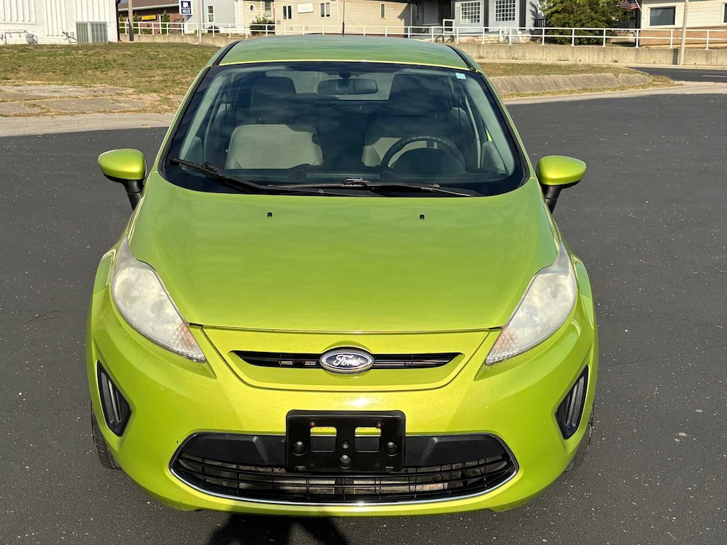Used 2012 Ford Fiesta SE HB