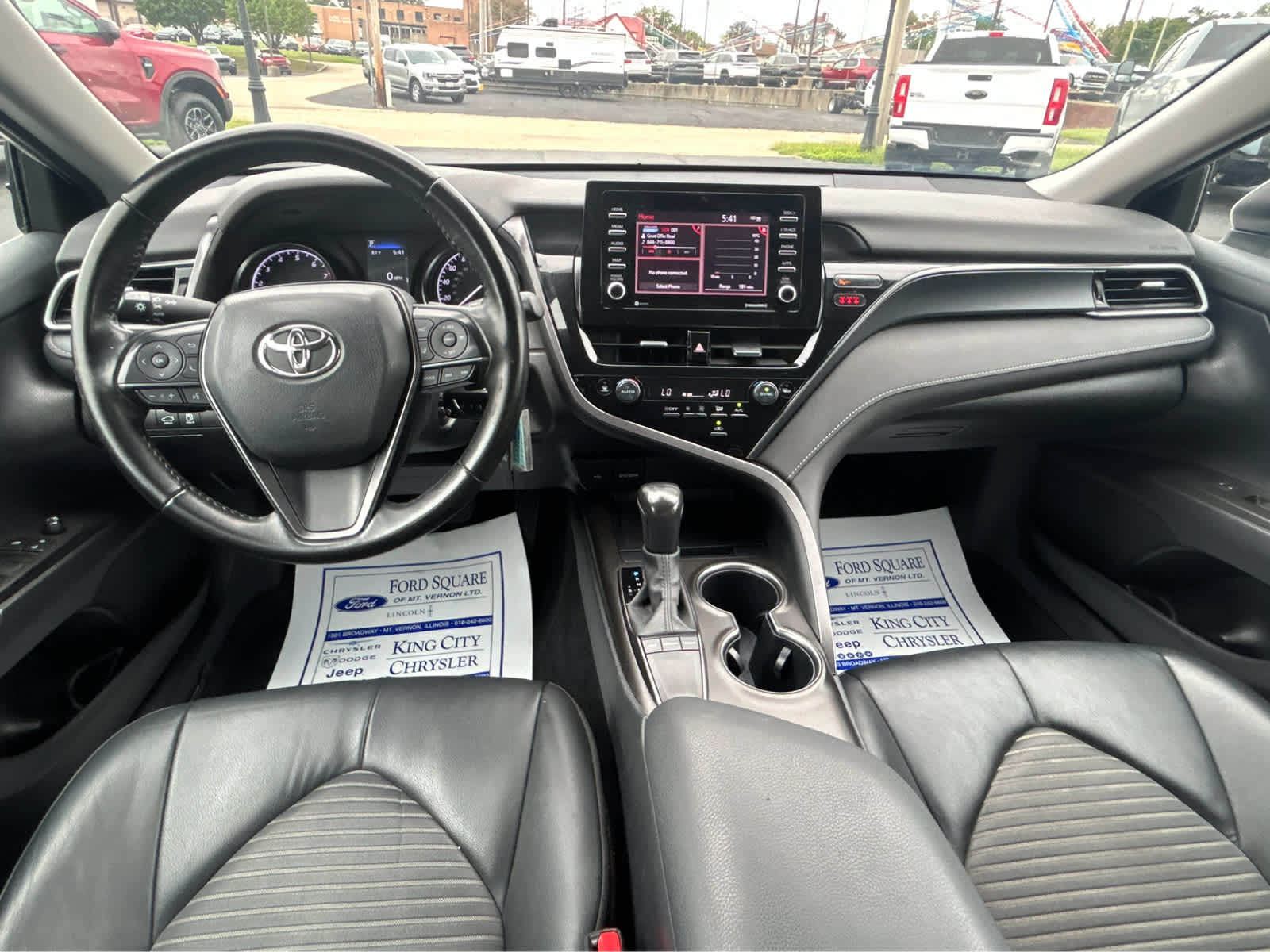 2023 Toyota Camry SE - Photo 10