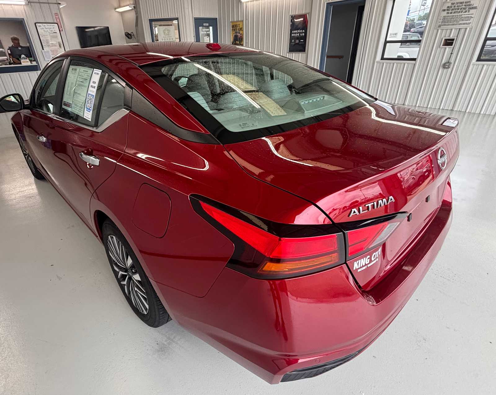 2025 Nissan Altima SV - Photo 6