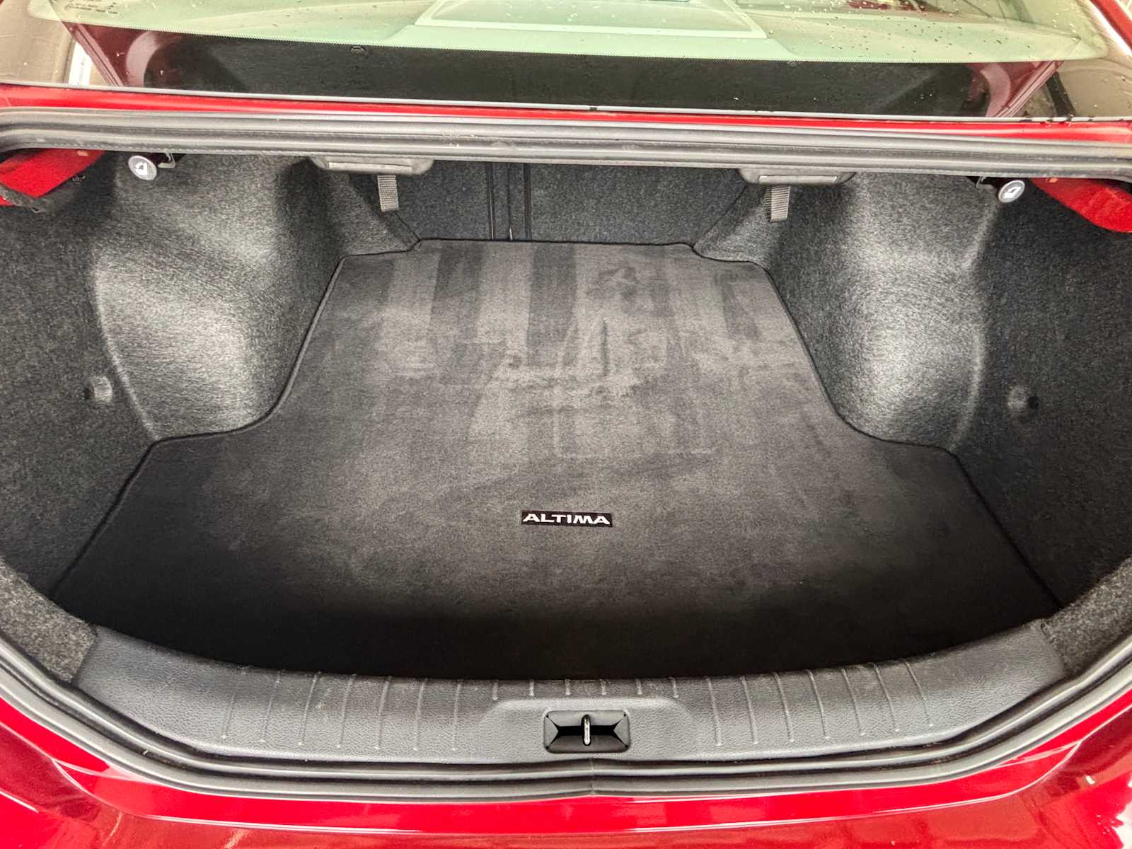 2025 Nissan Altima SV - Photo 9