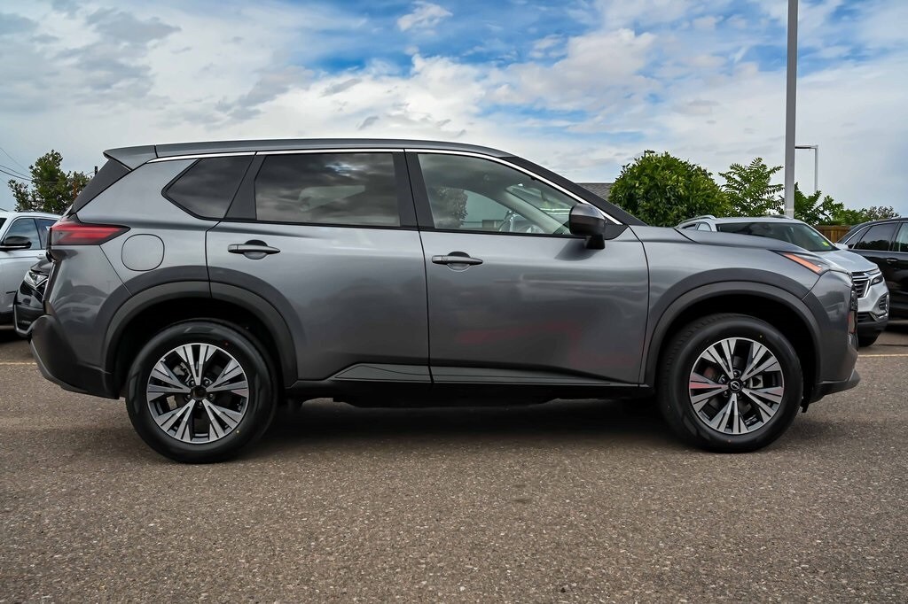 2023 Nissan Rogue SV photo 3