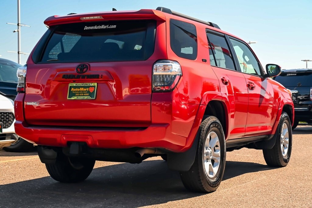 2022 Toyota 4Runner SR5 photo 2
