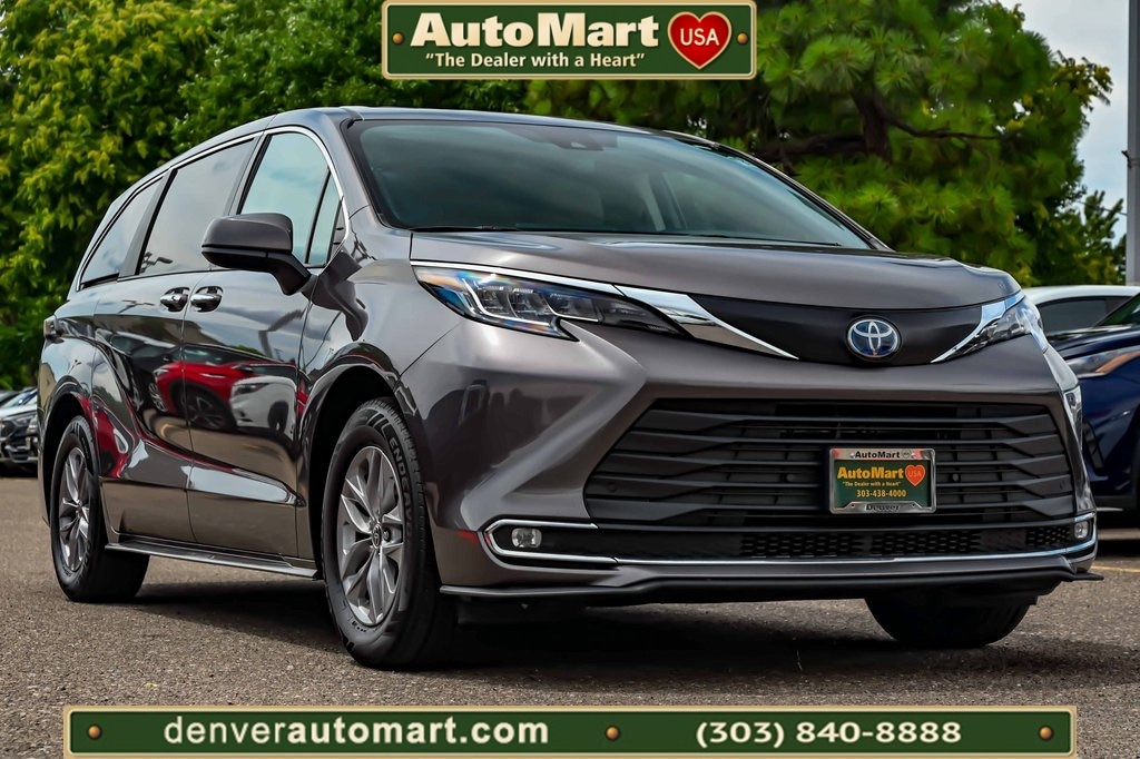 Used 2023 Toyota Sienna XLE 7 Passenger Van Passenger Van