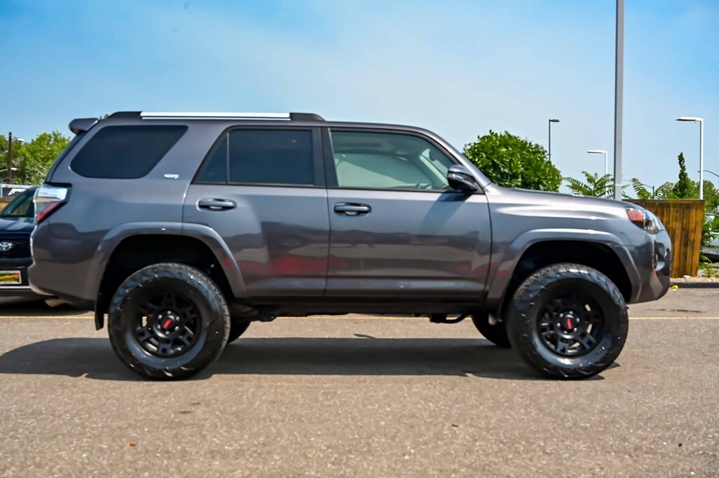 2023 Toyota 4Runner SR5 Premium photo 3
