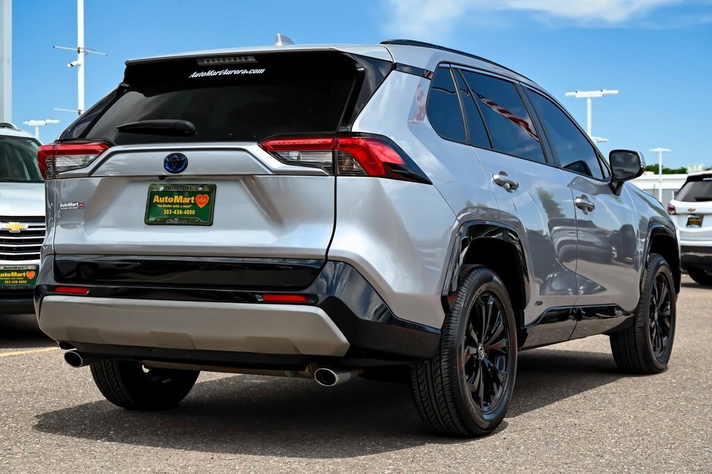 2022 Toyota RAV4 Hybrid SE photo 4
