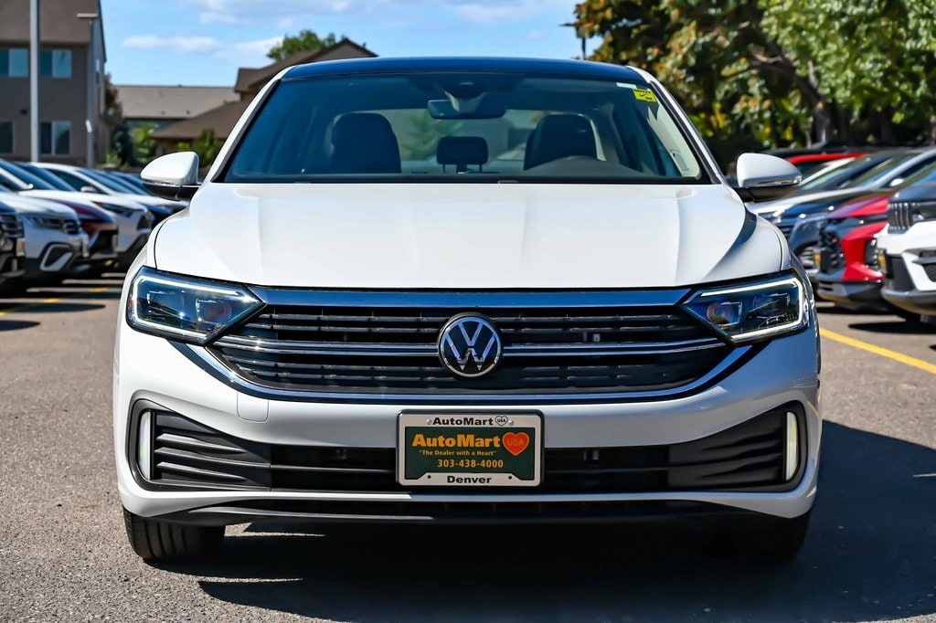 Used 2024 Volkswagen Jetta 1.5T SEL Sedan