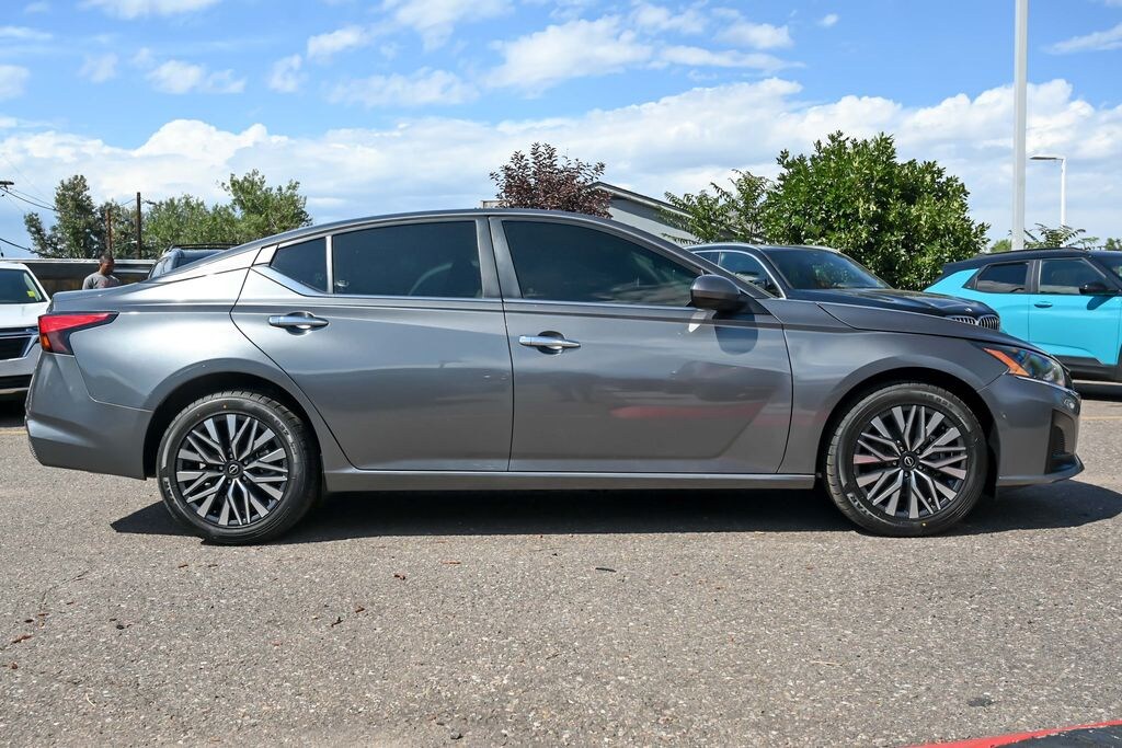 Used 2023 Nissan Altima 2.5 SV Sedan