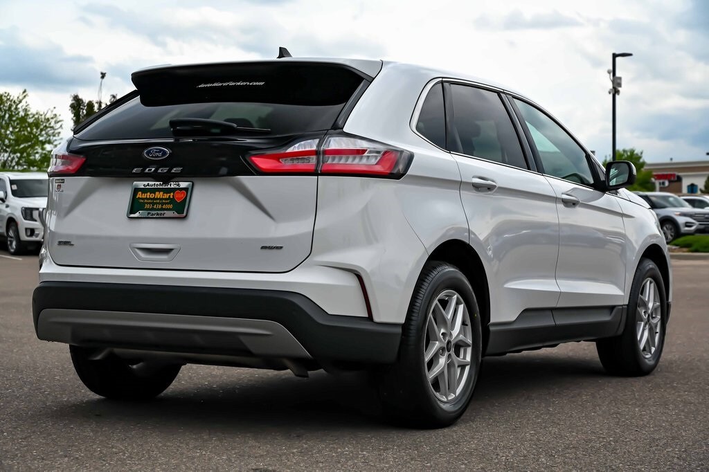 2024 Ford Edge SEL photo 3