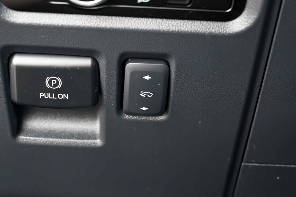 2023 Ford F-150 Platinum - Photo 24