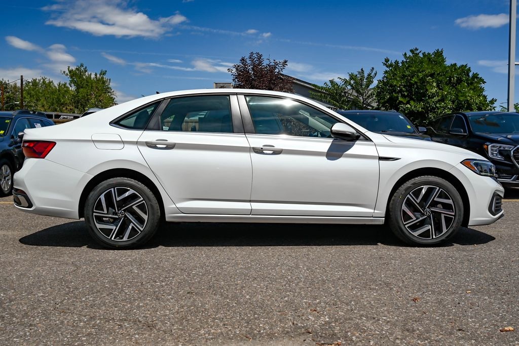 Used 2024 Volkswagen Jetta 1.5T SEL Sedan