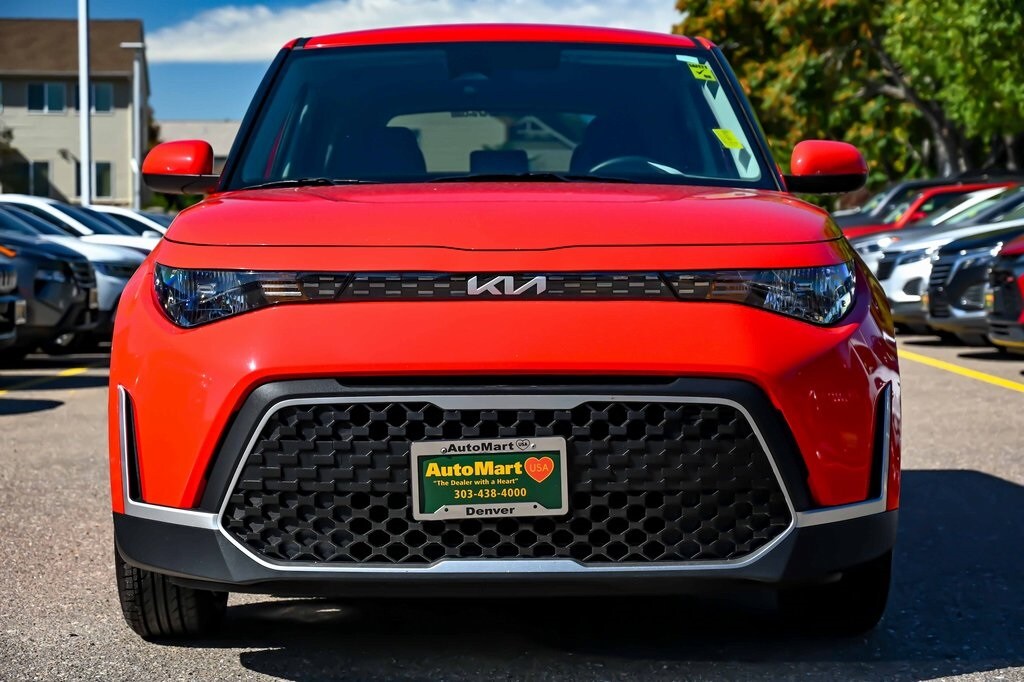 2024 Kia Soul LX S photo 2