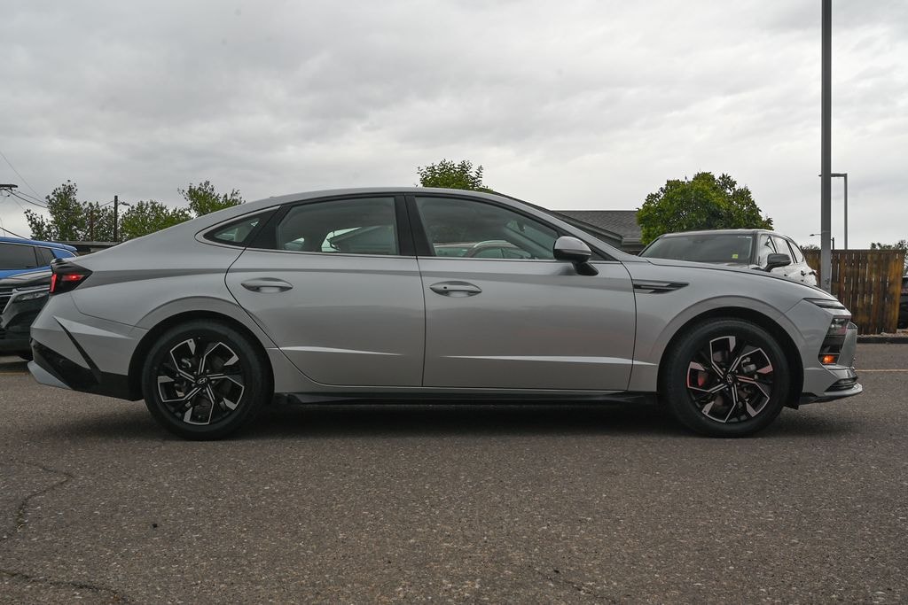 Used 2025 Hyundai Sonata SEL Sedan