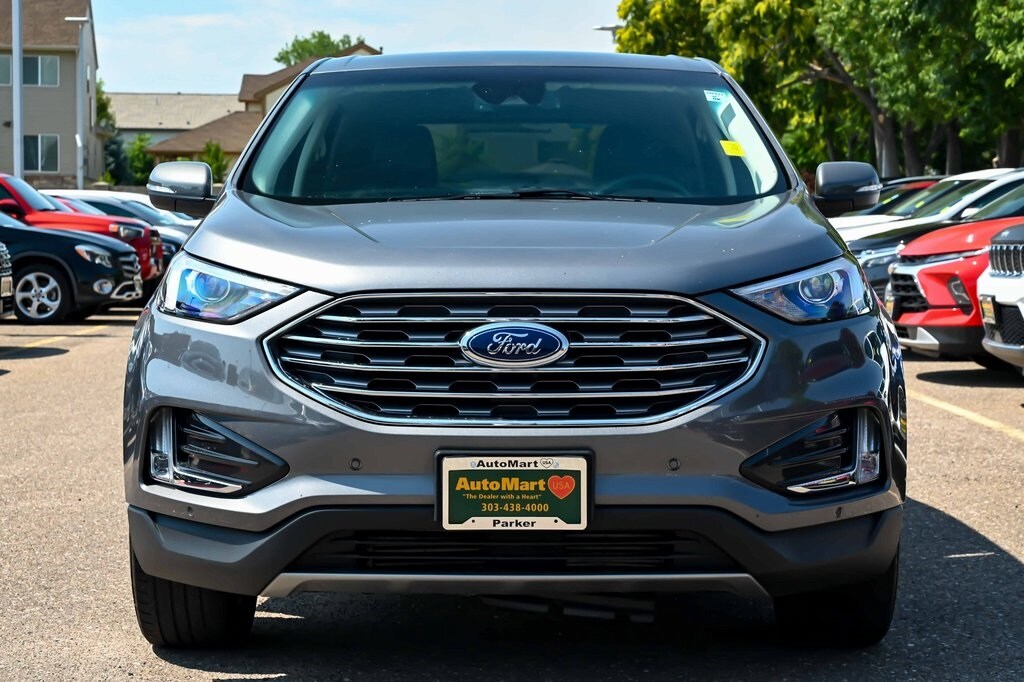 2024 Ford Edge Titanium photo 2