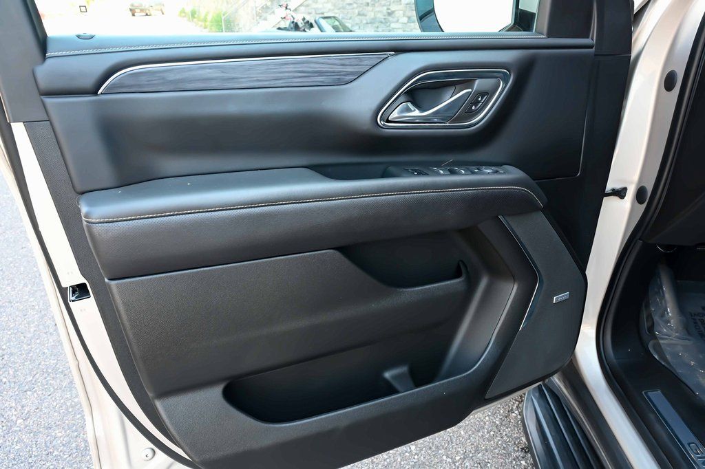 2023 GMC Yukon XL SLT - Photo 11