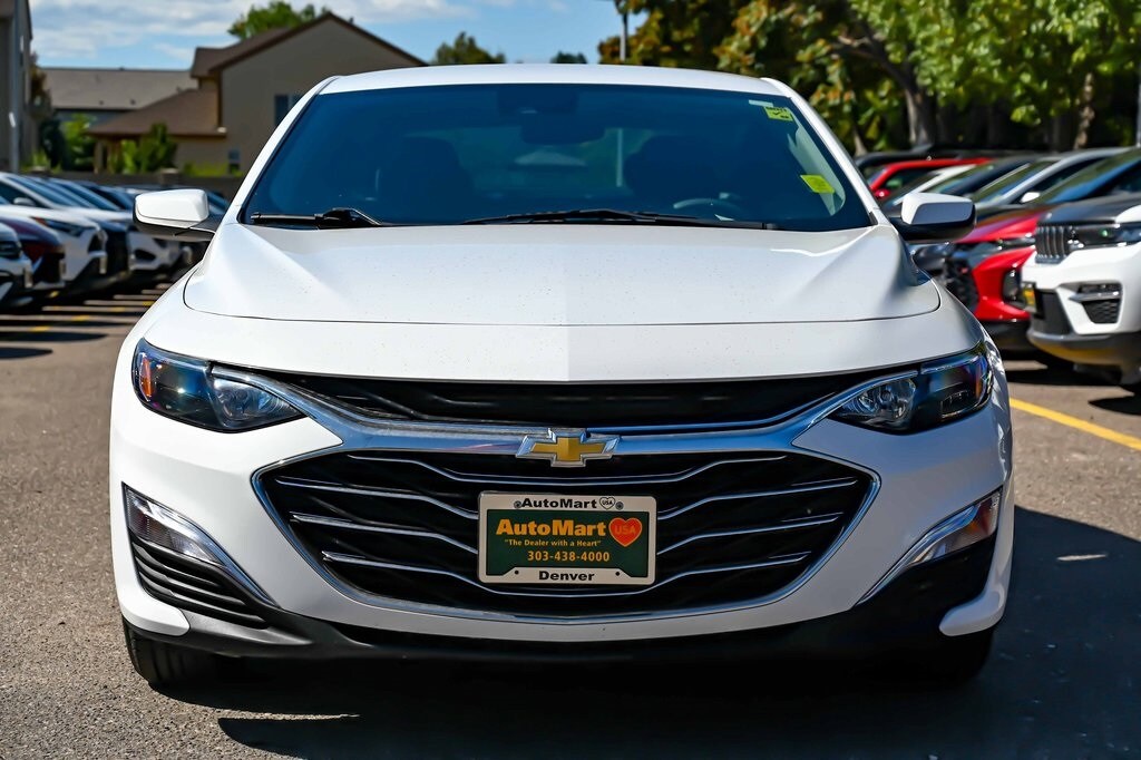 2023 Chevrolet Malibu LS photo 2