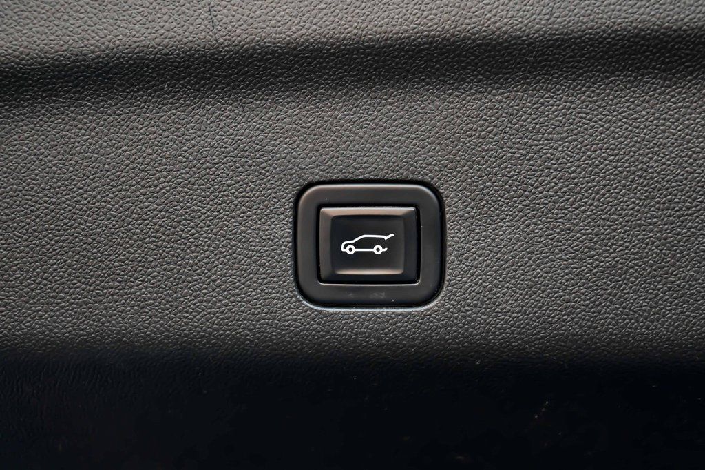 2023 GMC Yukon XL SLT - Photo 21