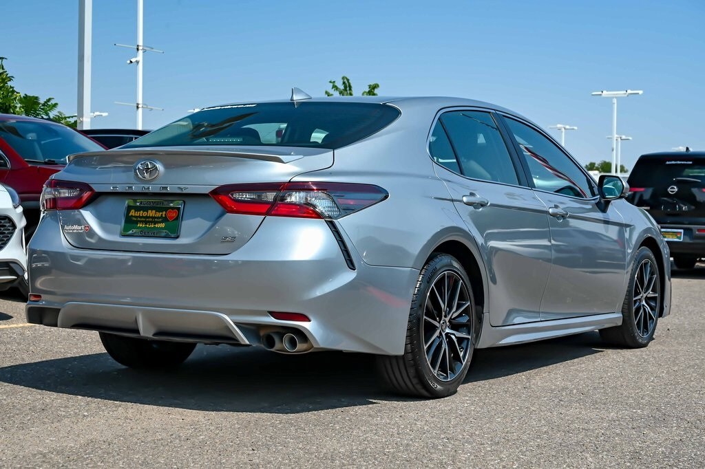 2024 Toyota Camry SE photo 4