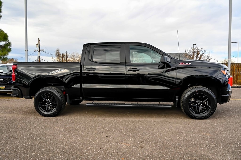 2023 Chevrolet Silverado 1500 Custom Trail Boss photo 2