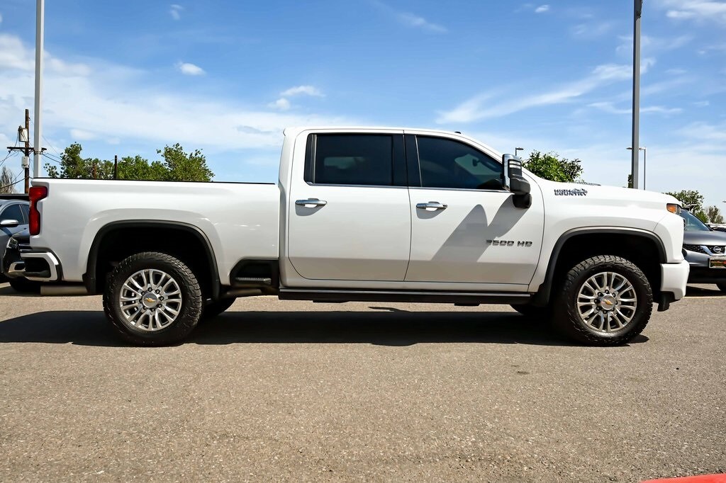2022 Chevrolet Silverado 3500HD High Country photo 3
