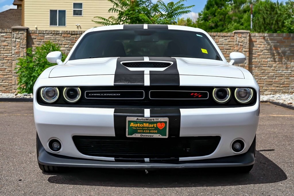 2021 Dodge Challenger R/T photo 2