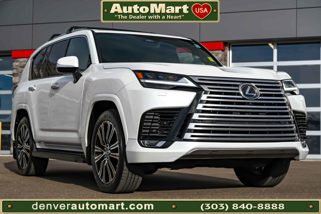 2025 Lexus LX 600 600 Luxury's photo
