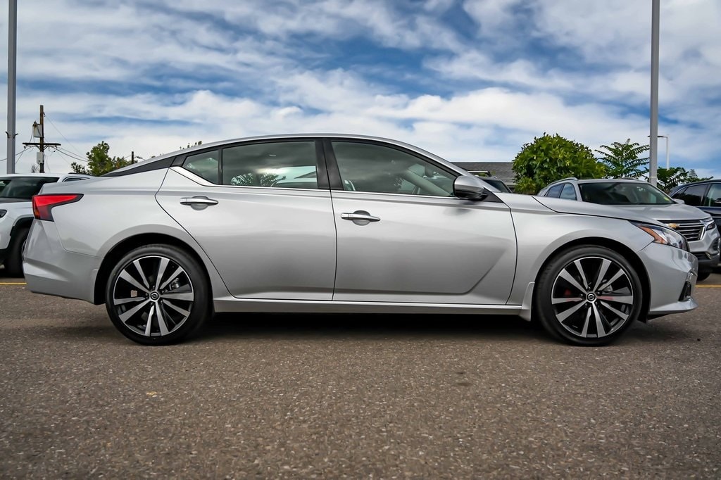 Used 2022 Nissan Altima 2.5 Platinum Sedan