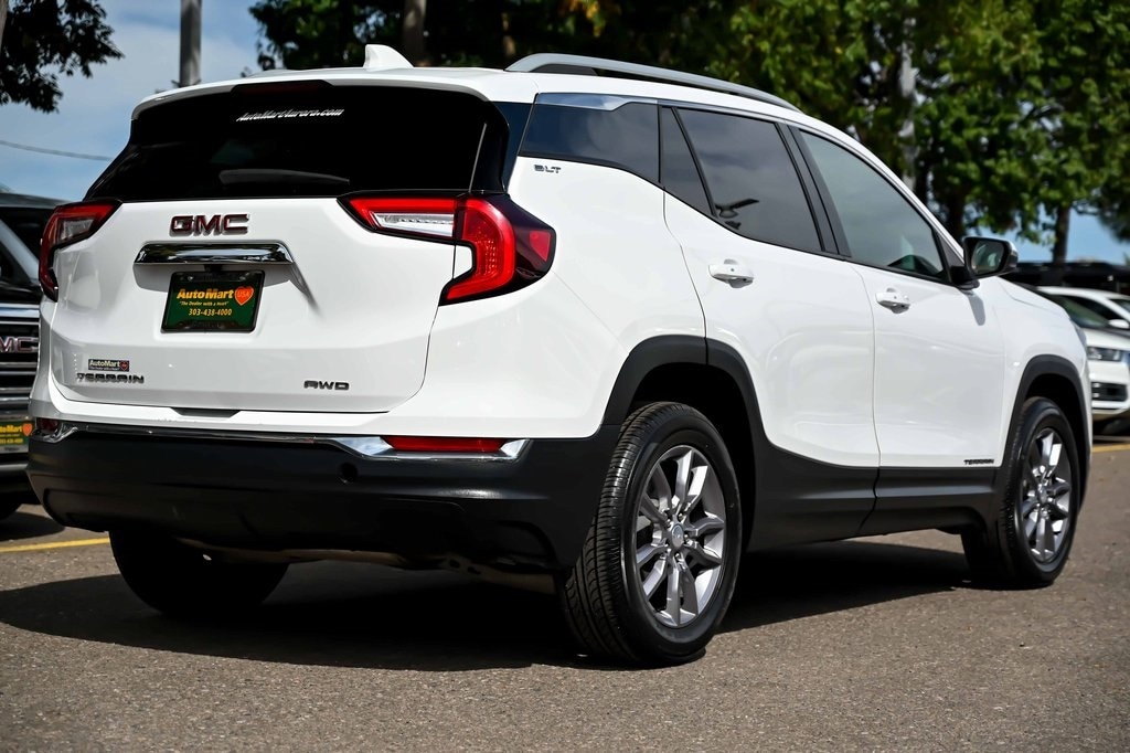 Used 2024 GMC Terrain SLT SUV