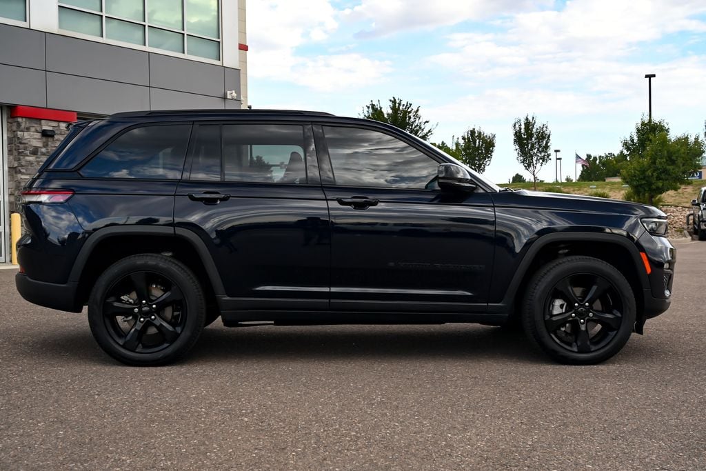 Used 2024 Jeep Grand Cherokee Limited SUV