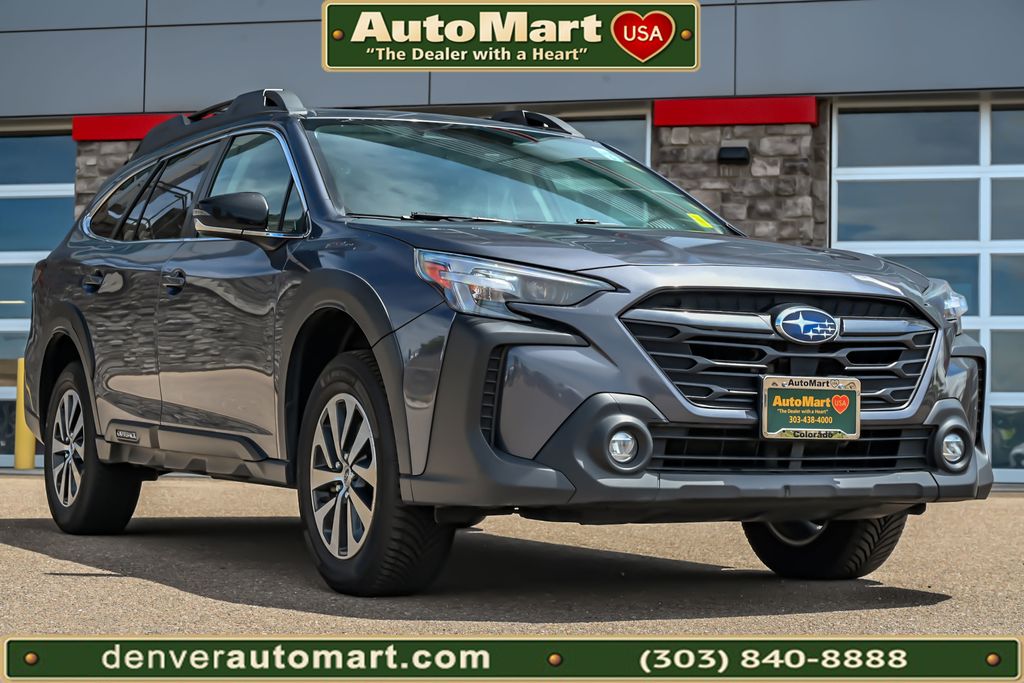 2024 Subaru Outback Premium's photo