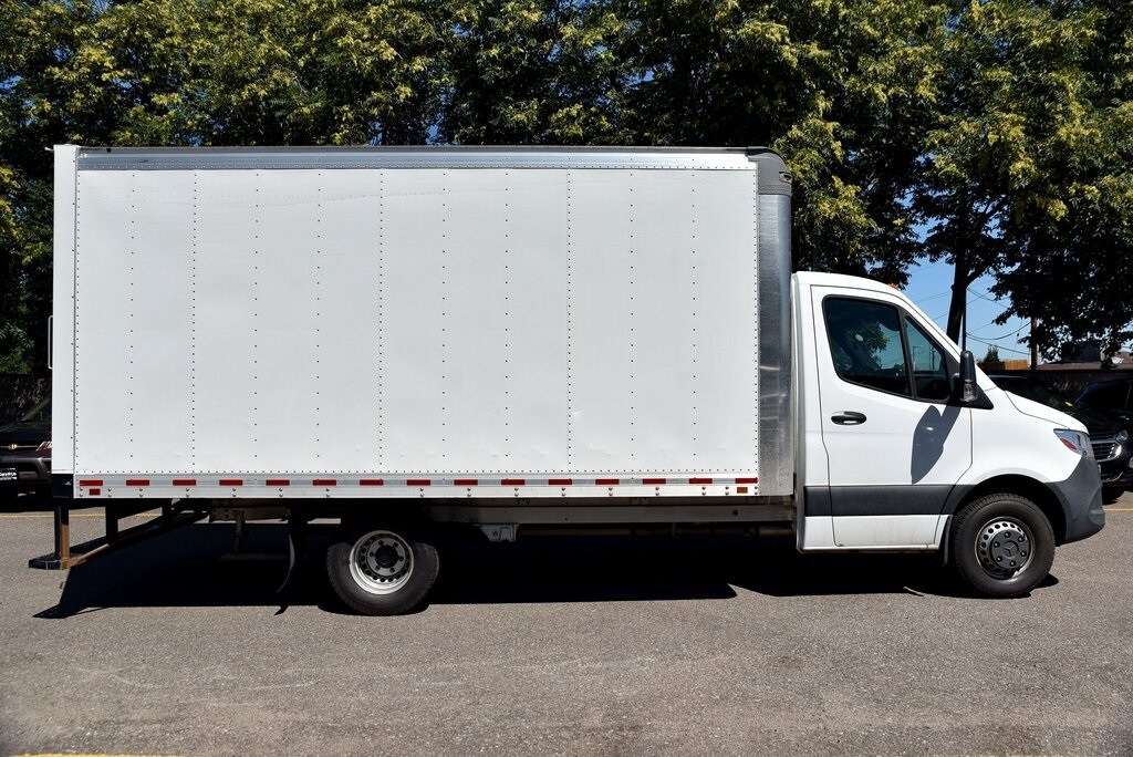 2019 Mercedes Benz Sprinter 3500 Cab Chassis 144 WB Standard Roof photo 3