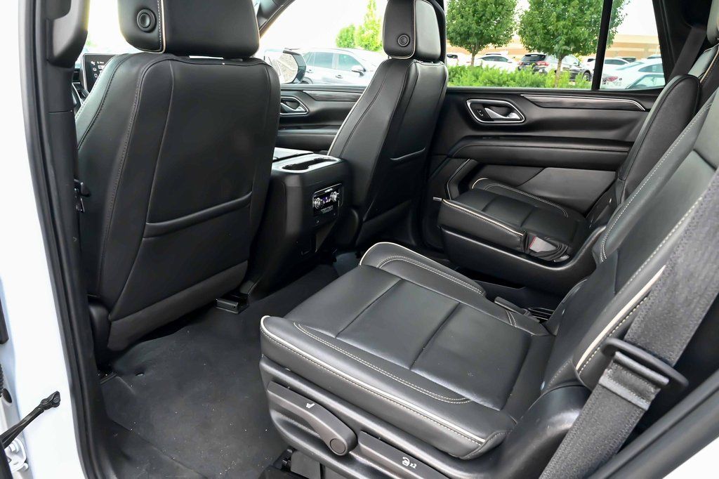 2023 GMC Yukon SLT - Photo 18