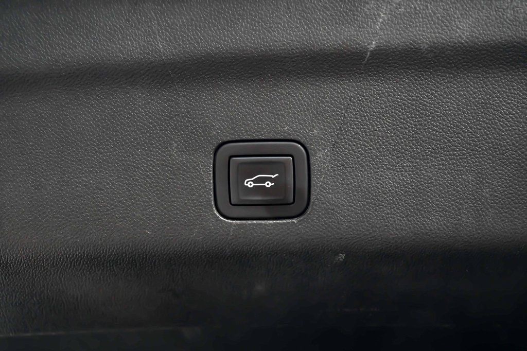 2023 Chevrolet Tahoe Premier - Photo 22