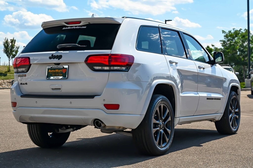 2022 Jeep Cherokee Laredo photo 3