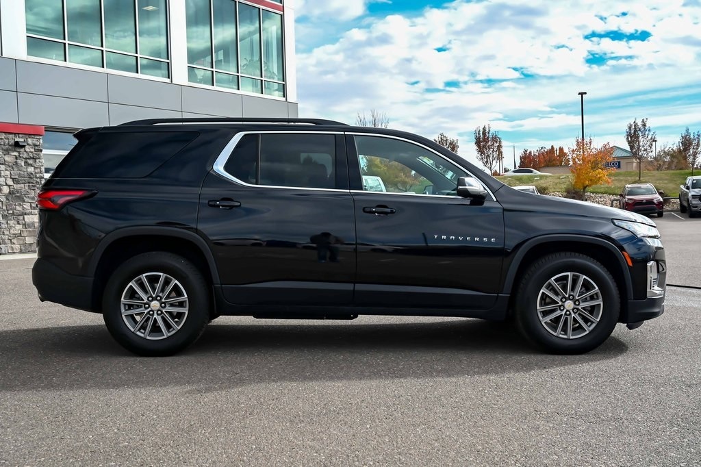 Used 2022 Chevrolet Traverse LT Leather SUV