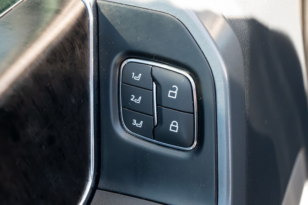 2022 Ford F-150 Lariat - Photo 15