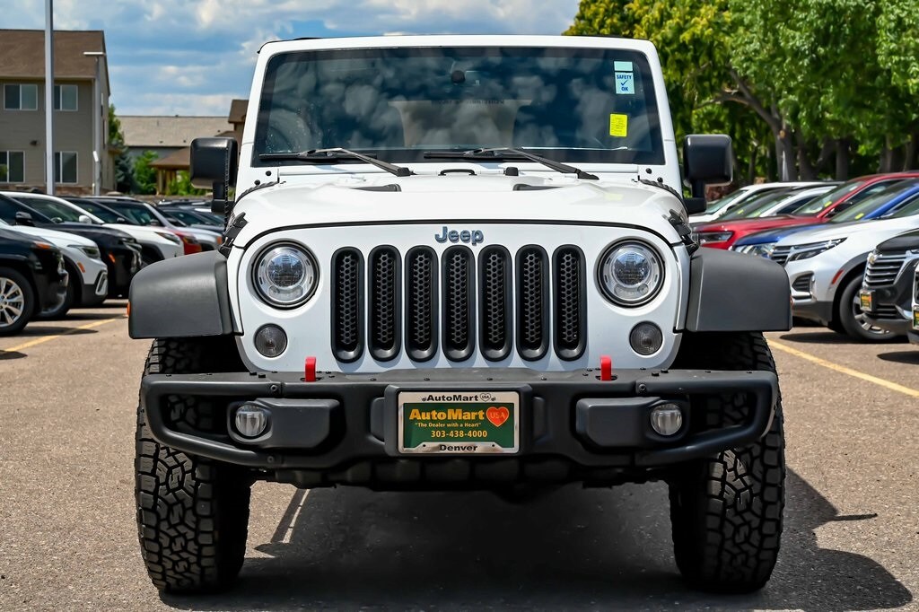 2017 Jeep Wrangler Unlimited Rubicon photo 2
