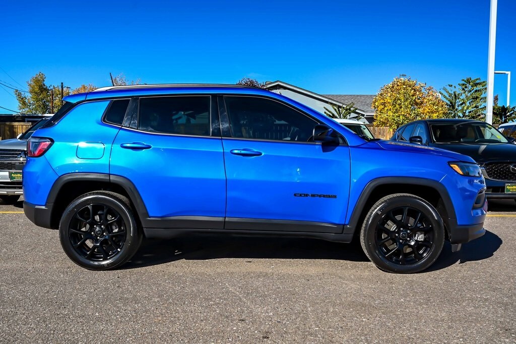 Used 2025 Jeep Compass Latitude SUV