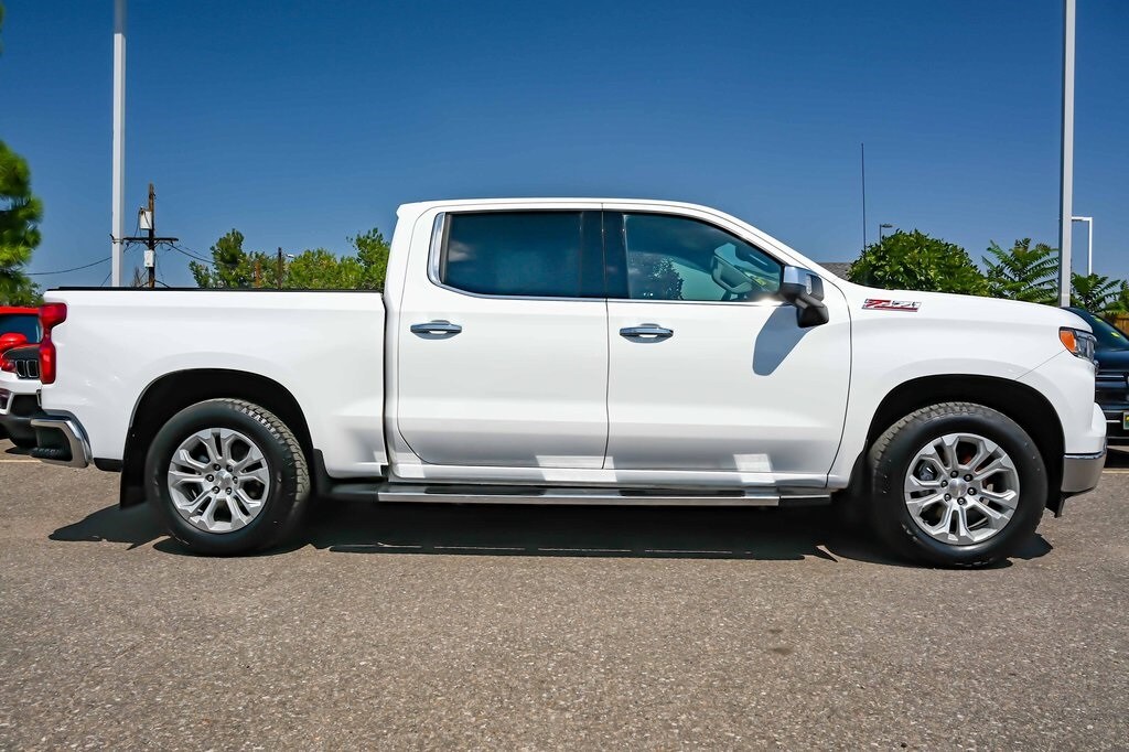 2023 Chevrolet Silverado 1500 LTZ photo 3