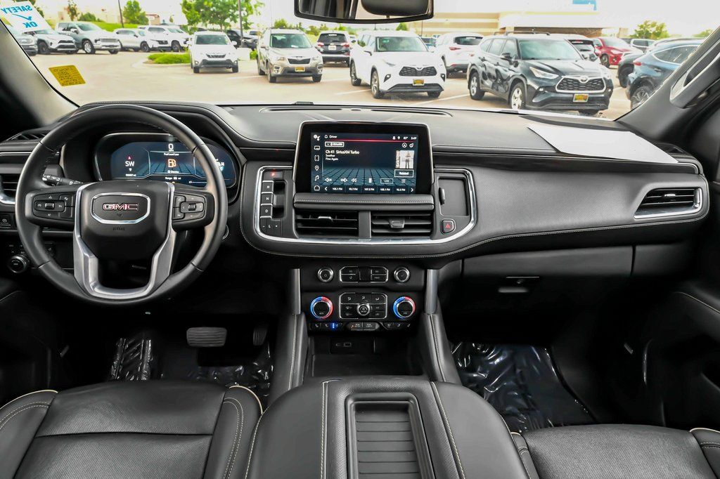 2023 GMC Yukon SLT - Photo 23
