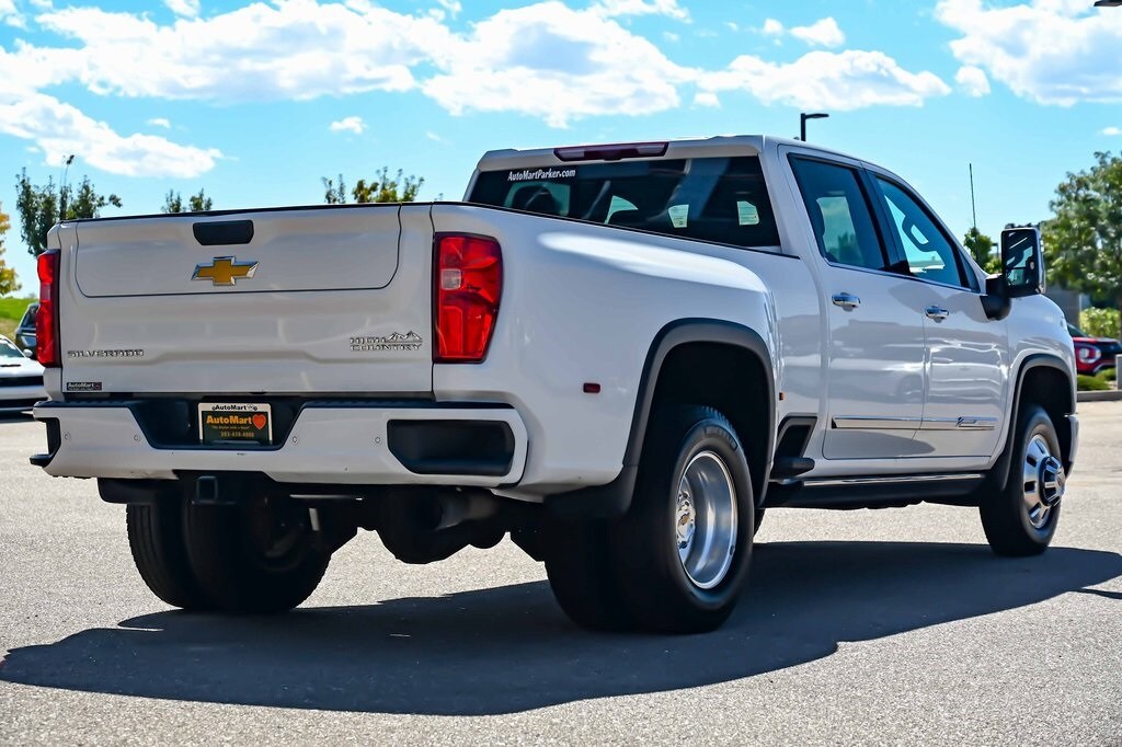 2024 Chevrolet Silverado 3500HD High Country photo 4