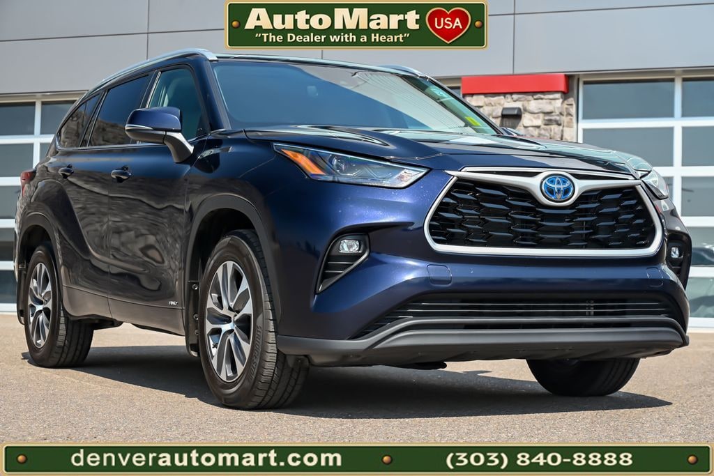 Used 2024 Toyota Highlander Hybrid XLE SUV
