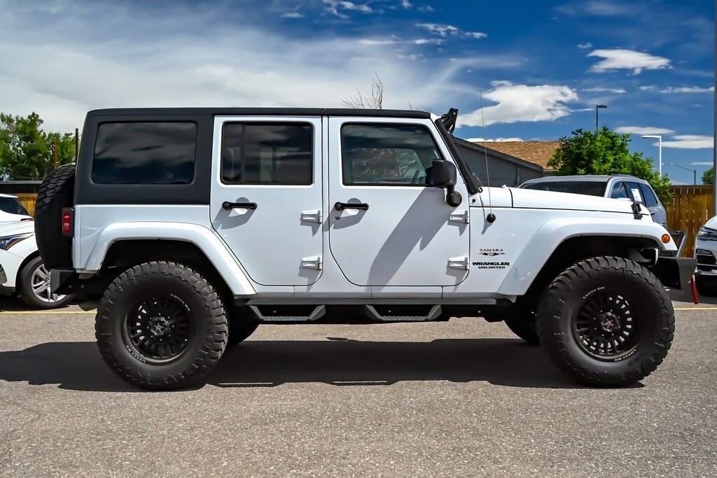 2017 Jeep Wrangler Unlimited Sahara photo 3