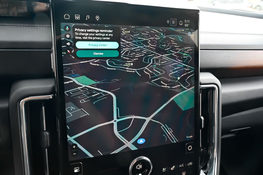 2025 GMC Yukon Denali - Photo 37