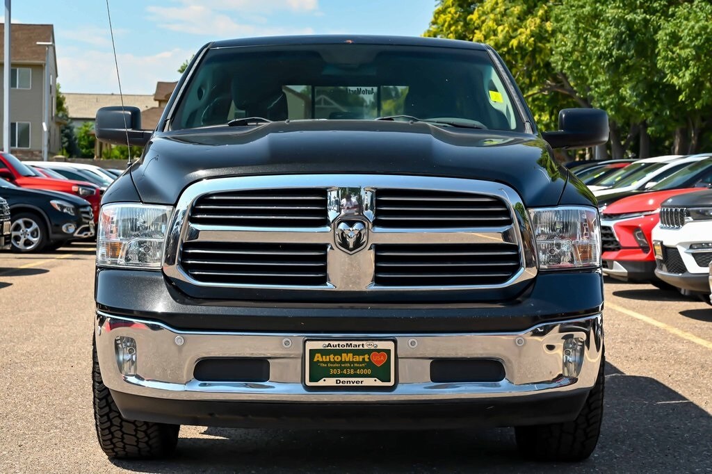 2015 Ram 1500 SLT photo 2