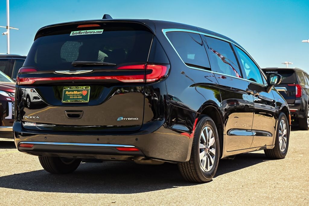 Used 2024 Chrysler Pacifica Plug-In Hybrid Select Van Passenger Van